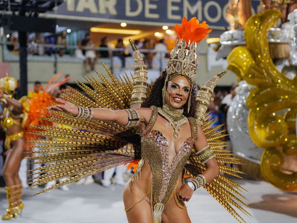 Médica Nathalia Brito concilia carreira na saúde e protagonismo no Carnaval