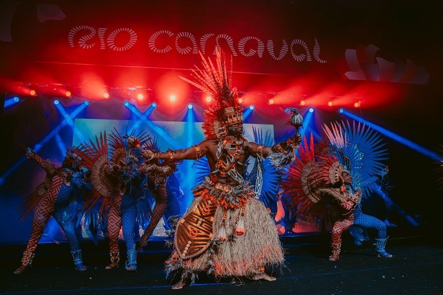 ​Noite dos Enredos lota Cidade do Samba e atrai atenções do país para temas do Rio Carnaval 2027