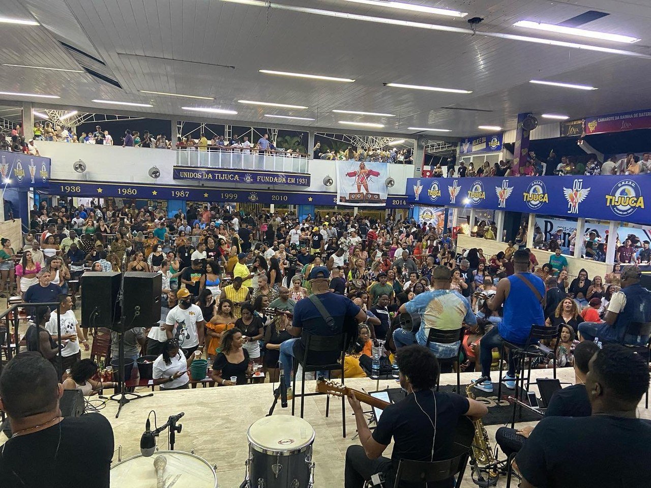 Feijoada Nota 10 da Unidos da Tijuca acontece neste domingo recebendo Fruta do Pé e Grupo Arruda