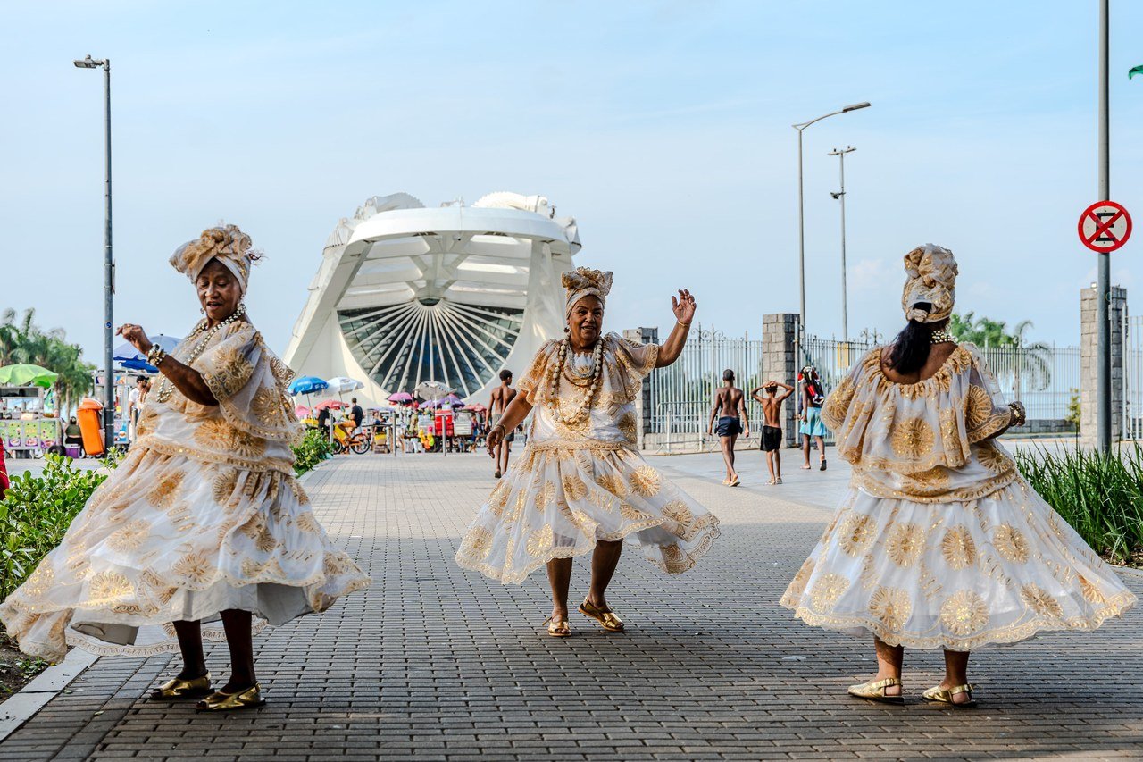Com flash mob, Rio Carnaval anuncia que os sambas de 2027 vêm aí: álbum sai em 29 de outubro