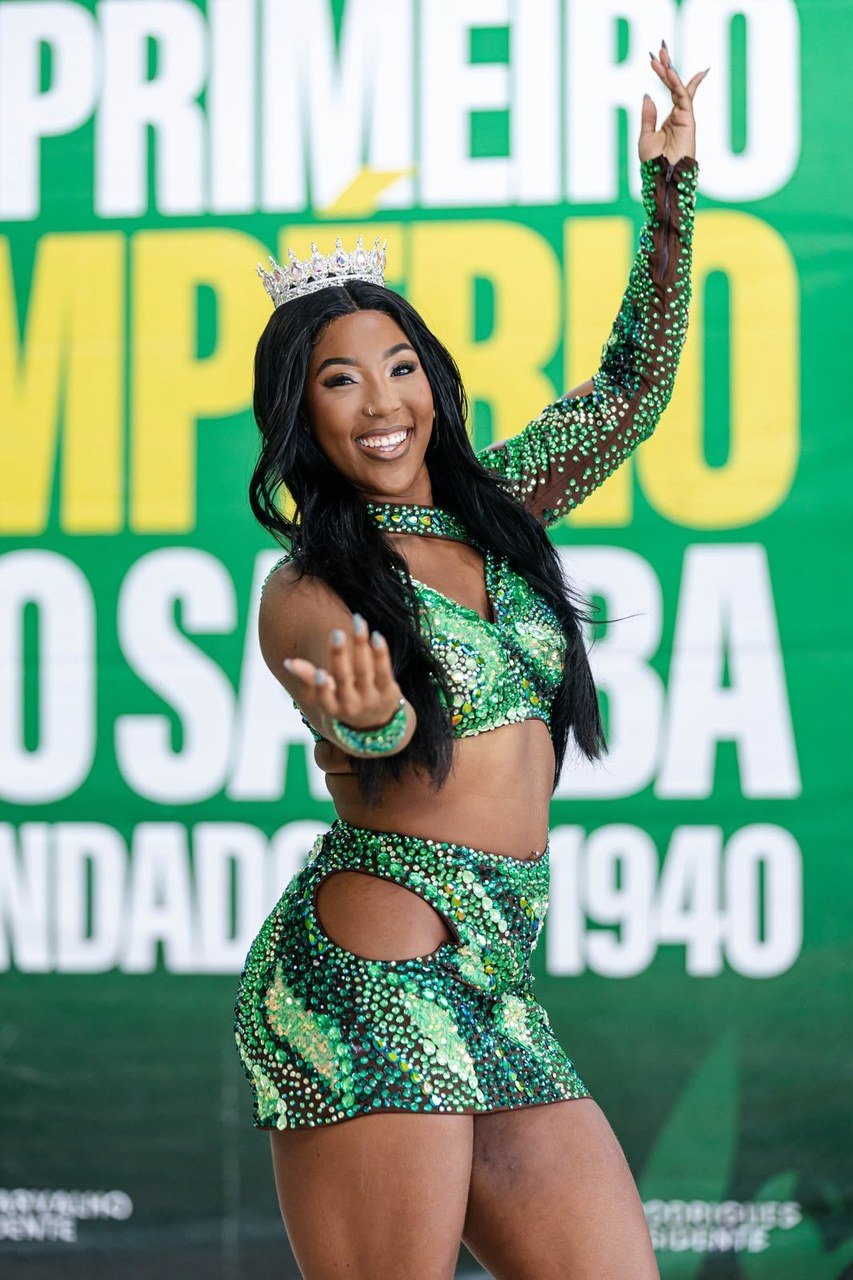 Império da Tijuca anuncia coroação de Anna Karolina, a Karol, como rainha de bateria para o Carnaval 2027