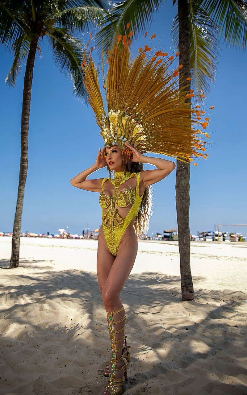 Karina Lamarr fará estreia como rainha da Unidos de Bangu no Carnaval 2027