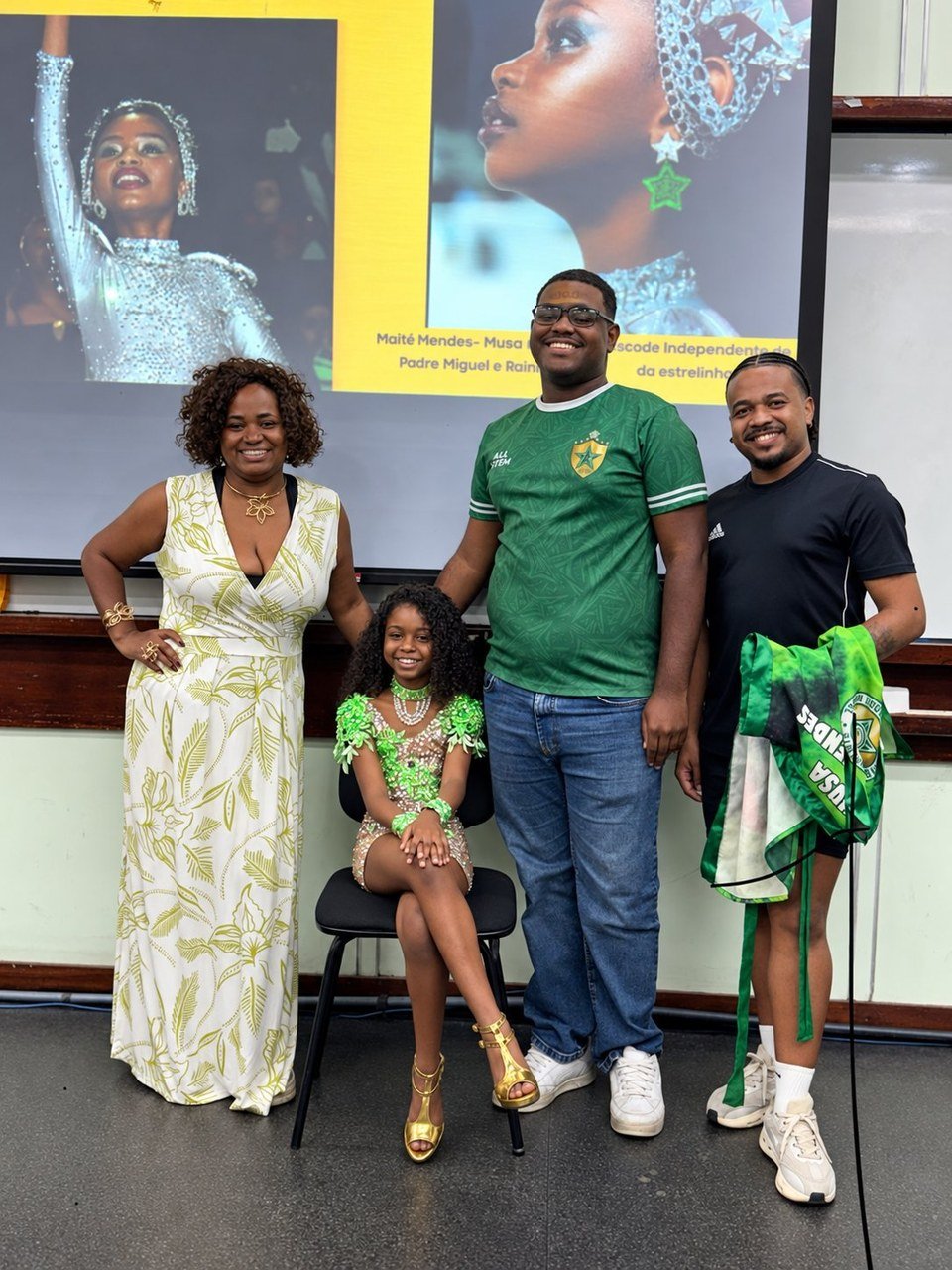 Maitê, musa Mirim da Mocidade, leva o samba para a UERJ