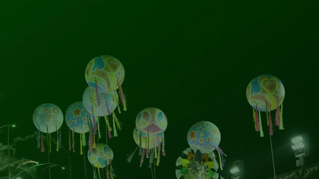 Mocidade exporta samba e leva Adelaide ao ritmo carioca