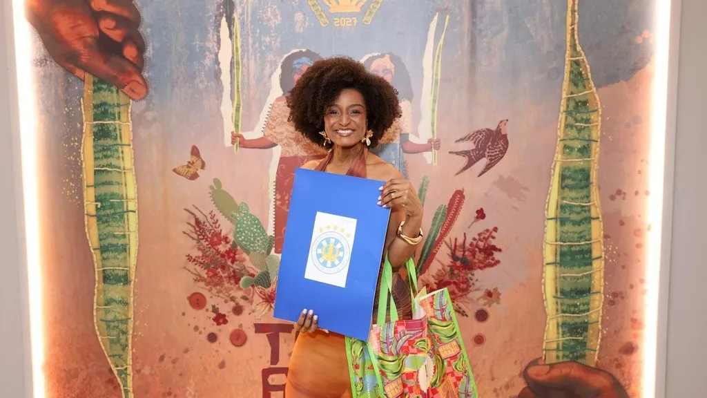 Musas da Unidos de Vila Isabel recebem croquis das fantasias para o Carnaval 2027