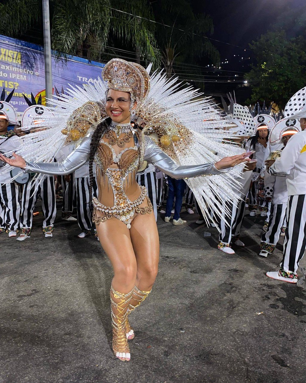 Rayane Dumont levará força da comunidade de Maricá ao Grupo Especial em 2027