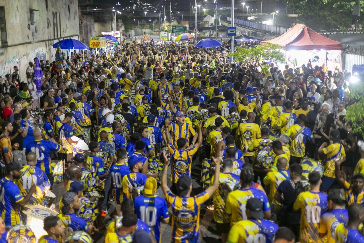 Unidos da Tijuca inicia temporada de ensaios de rua nesta quinta-feira
